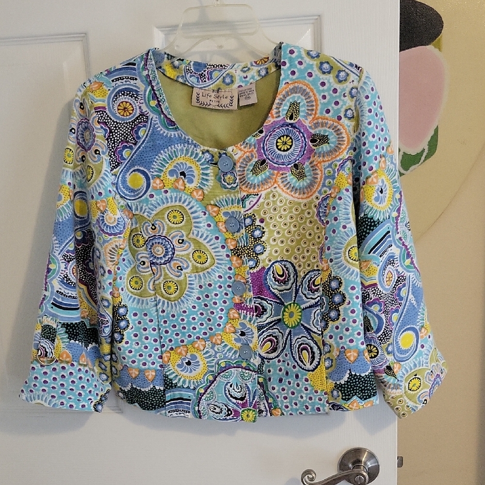 Life Style Petite SzMP Colorful Patterned lined button-down jacket with pockets